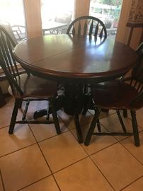 Kitchen table and 4 chairs
