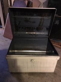 Metal trunk (open)