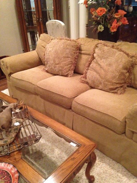 Gold 3-cushioned sofa