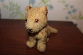 Super cute vintage Steiff lion