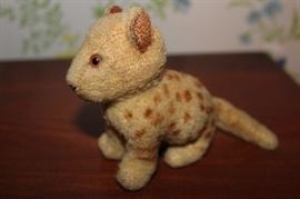 Another view of Steiff lion