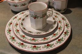 Porsgrund Hearts and Pines dishes