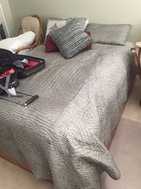 Full size Oak bedroom set with rest bedding 