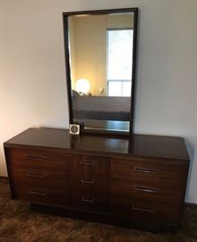 MCM Lane dresser