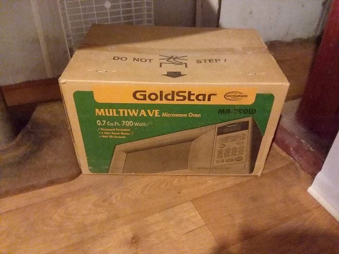 Microwave oven new in box