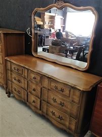 Thomasville French Provincial Bedroom Furniture