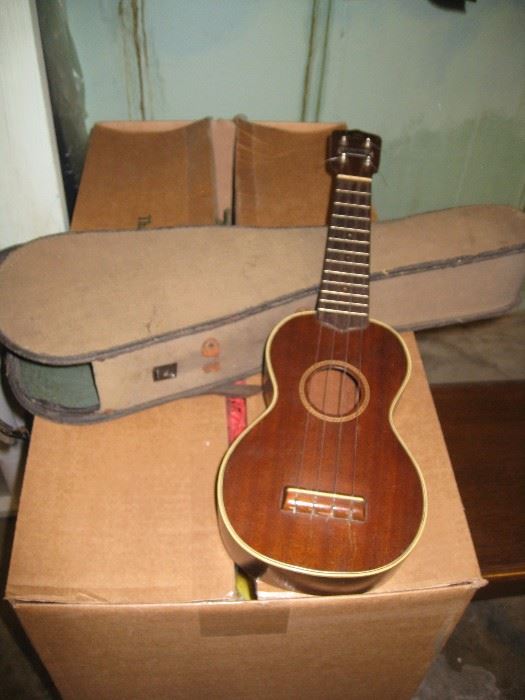 Mini Gibson Ukulele 