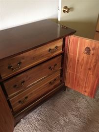 Lane cedar chest