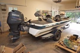 Skeeter bass boat