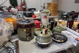 Avocado colored aplliances