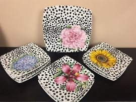 Precious spotted luncheon and dinner plates. Floral