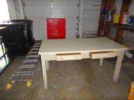 Work Bench/Table , Extension ladder 
