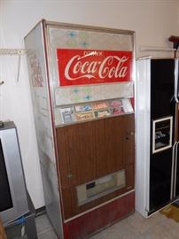 1970's Vendo Coke machine - works!