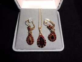 14k garnet necklace & earrings