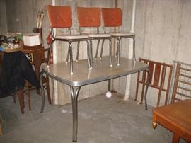 We found the 4th table/chrome table