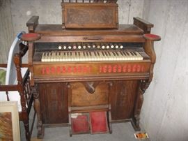 Vintage organ
