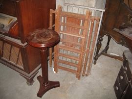 Pedestal and baby bed