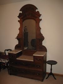 Victorian marble top chest of drawers