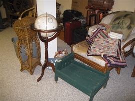 Vintage doll bed, world, vintage wicker basket