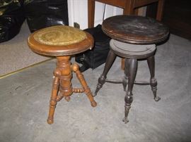 Piano stools