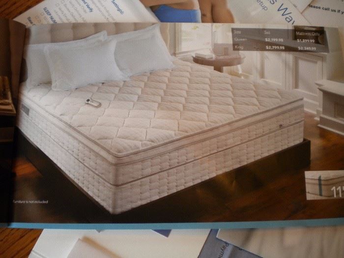 Sleep Number Performance Series P5, Dual air. Split King mattress and box springs. 4 years old