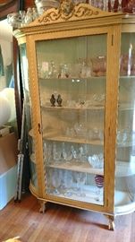 Contents only! Client is keeping the cabnet.