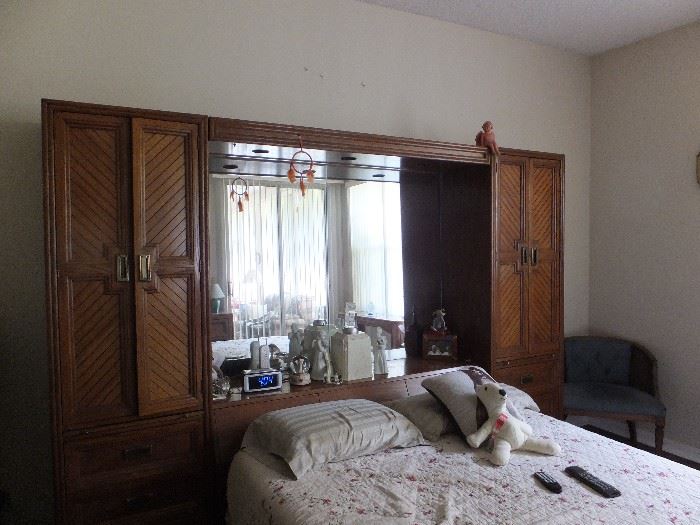 Thomasville bedroom set.  Queen headboard, side cabinets, bridge