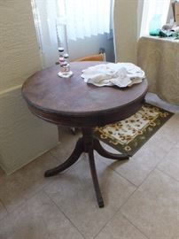 Antique round table with drawer 