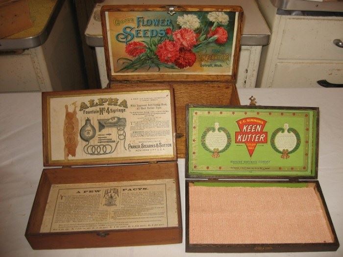 Vintage advertising Boxes