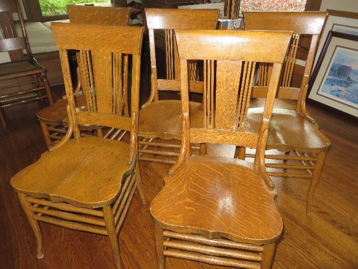 SET OF 5 OAK DINING CHAIRS
