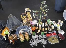 DCK019 Seasonal Décor Lot - Ceramics, Glass & More
