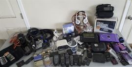 DCK096 Vintage Electronics, Cellphone, Tomtom & Much More