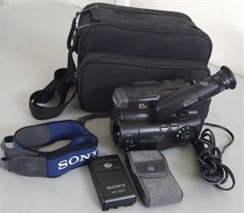 DCK104 Vintage Sony Video 8 Handicam CCD-TR212 Japan
