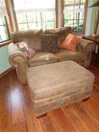 nice oversized loveseat w/ottoman
