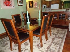 dining table w/6 chairs