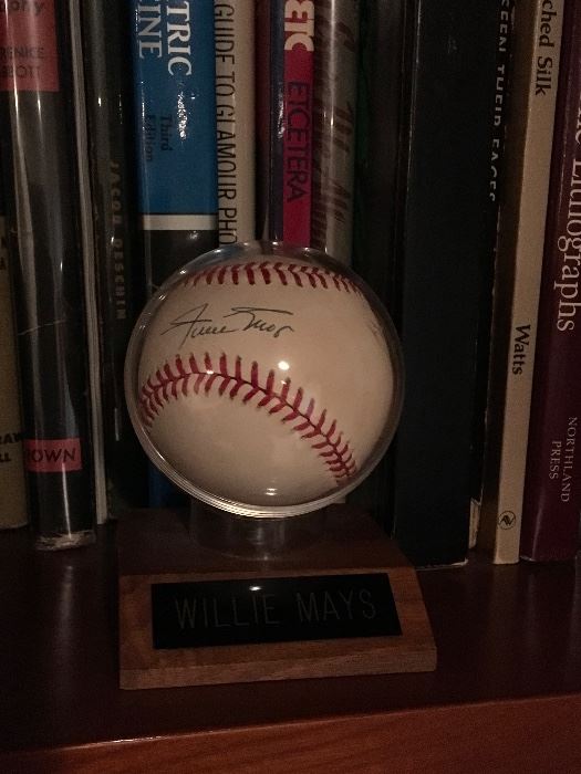 Baseball autographed by Willie Mays