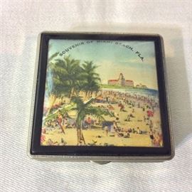 Vintage Souvenir of Miami, Bleach, Fla. compact case. 