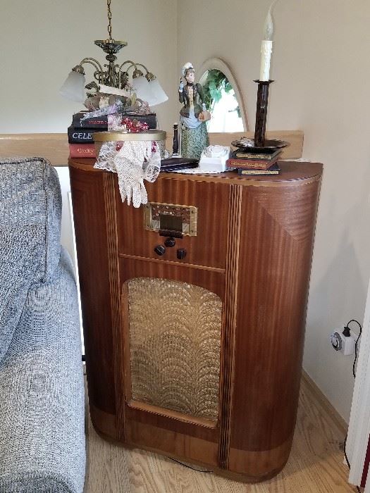 Antique floor radio