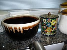 BOWL & TIN W/LID