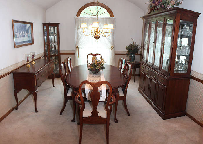 Matching Dining Room Set; Table with Leaf and 6 chairs, Buffet, and Lighted China Cabinet