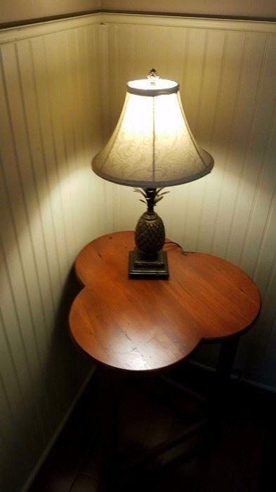 Three Clover End Table and Pineapple Lamp