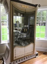 Elegant Cabinet by Arredo Classic with Glass Shelving & Set of Wedgewood Cornucopia Leander Royal Collection