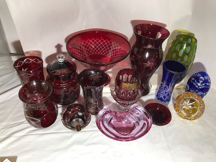 Case glass and art glass bowls, vases and ashtrays 