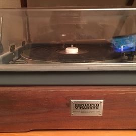 VINTAGE STEREO EQUIPMENT