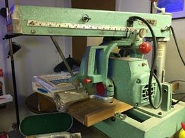 DEWALT RADIAL ARM SAW