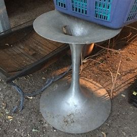 METAL TABLE BASE