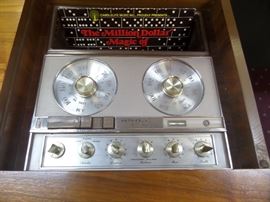 Really cool Motorola Hi Fi - the unit is working but needs some cleaning and service.