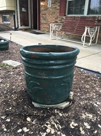 Large outdoor pots