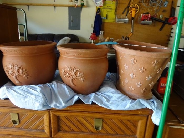 terre cotta pots 2 are orangeries