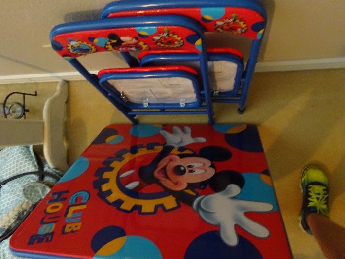kids mickey mouse table and 2 chairs